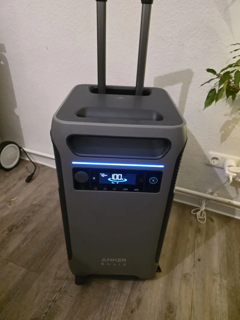 Anker SOLIX F3800 3860 WH Power Station