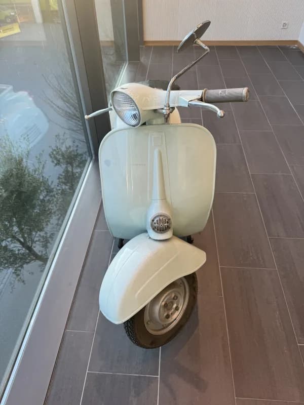 Vespa 50 V 5A for sale