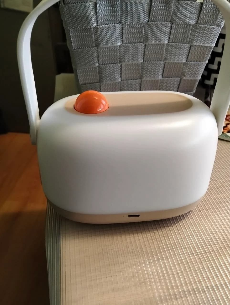 Modern Portable LED Table Lamp with Handle – Minimalist White