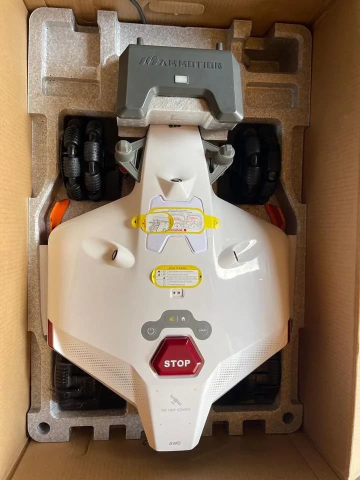 MAMMOTION LUBA 2 AWD 3000X robotic lawnmower